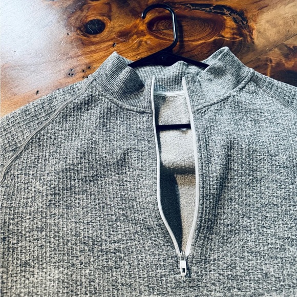 Lululemon Men's Engineered Warmth Half Zip - Vapor/Gull Grey/Black - Size Large - Picture 2 of 6